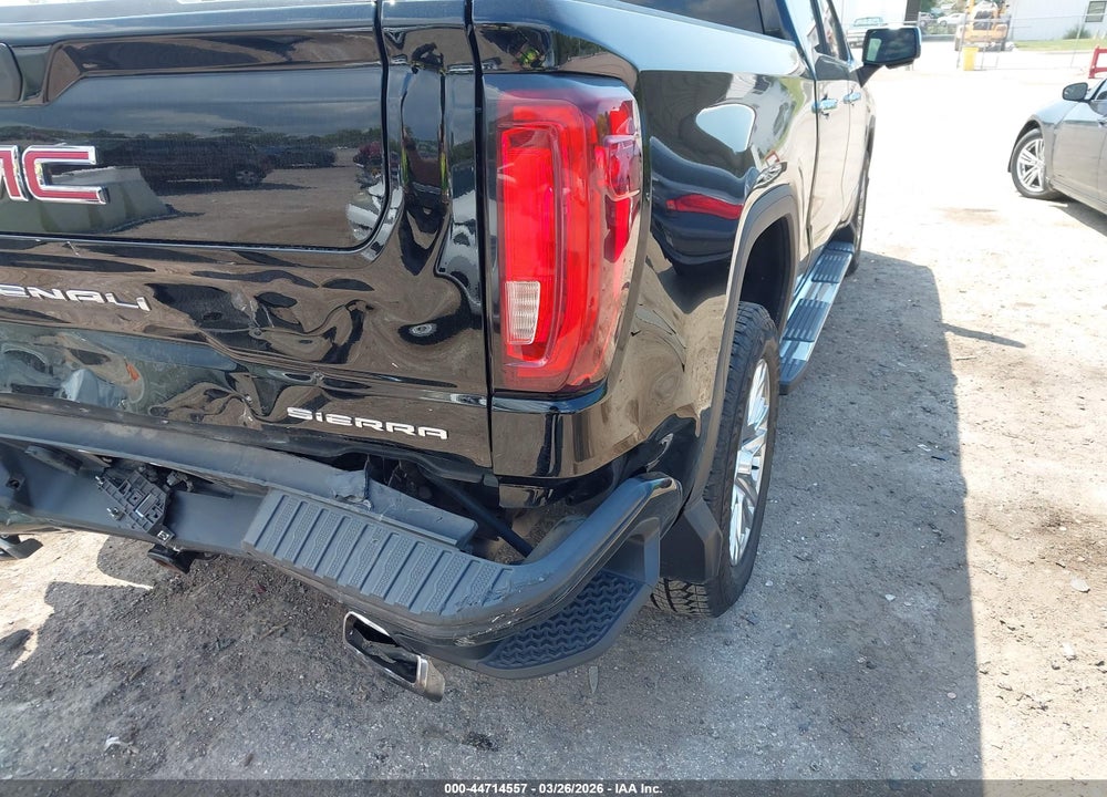 2020 GMC SIERRA 1500 4WD  SHORT BOX DENALI VIN: 3GTU9FED2LG364149