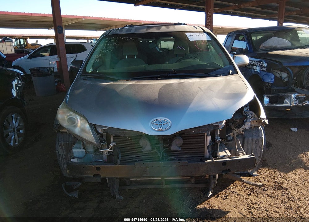 2013 TOYOTA SIENNA LE V6 8 PASSENGER VIN: 5TDKK3DC3DS375442