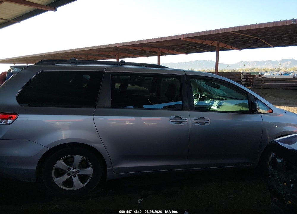 2013 TOYOTA SIENNA LE V6 8 PASSENGER VIN: 5TDKK3DC3DS375442