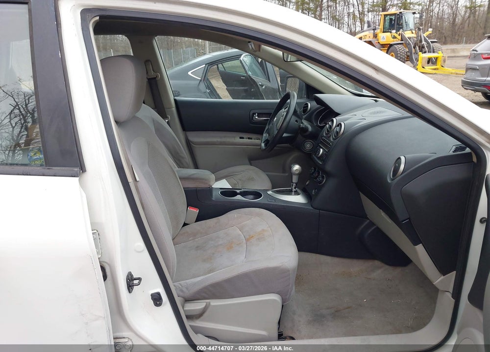 2013 NISSAN ROGUE S VIN: JN8AS5MT6DW537138