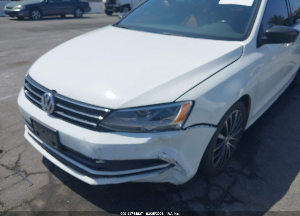 2016 VOLKSWAGEN JETTA 1.8T SPORT VIN: 3VWD17AJ3GM294769