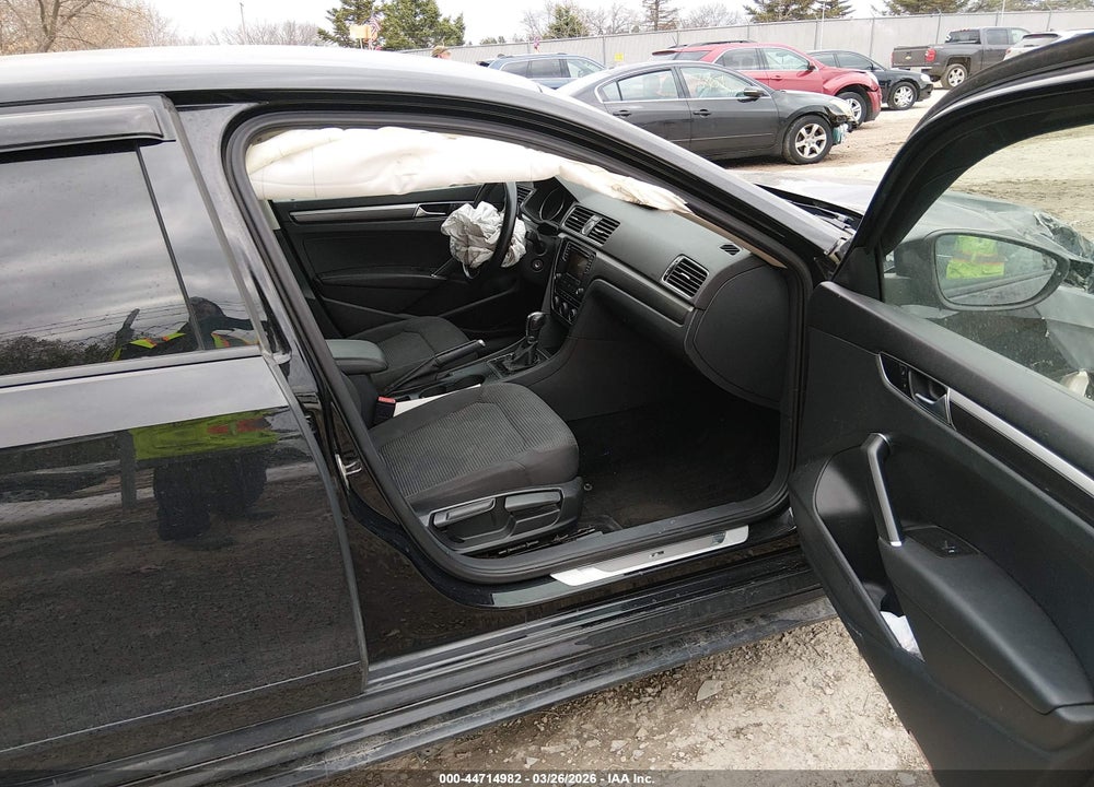 2016 VOLKSWAGEN PASSAT 1.8T R-LINE VIN: 1VWAT7A39GC036269