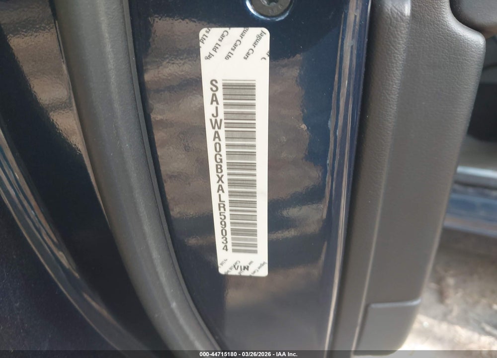 2010 JAGUAR XF PREMIUM VIN: SAJWA0GBXALR59034