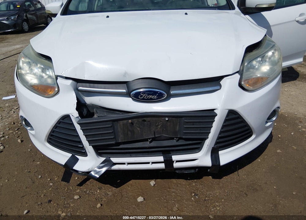 2014 FORD FOCUS SE VIN: 1FADP3K25EL318172