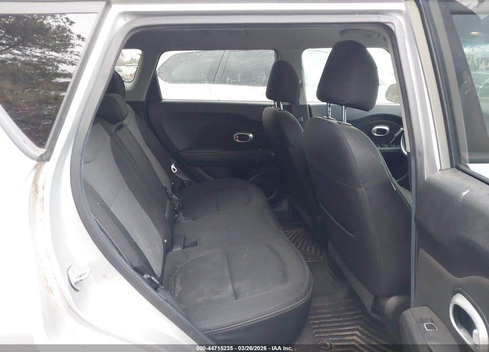 2017 KIA SOUL + VIN: KNDJP3A50H7444879