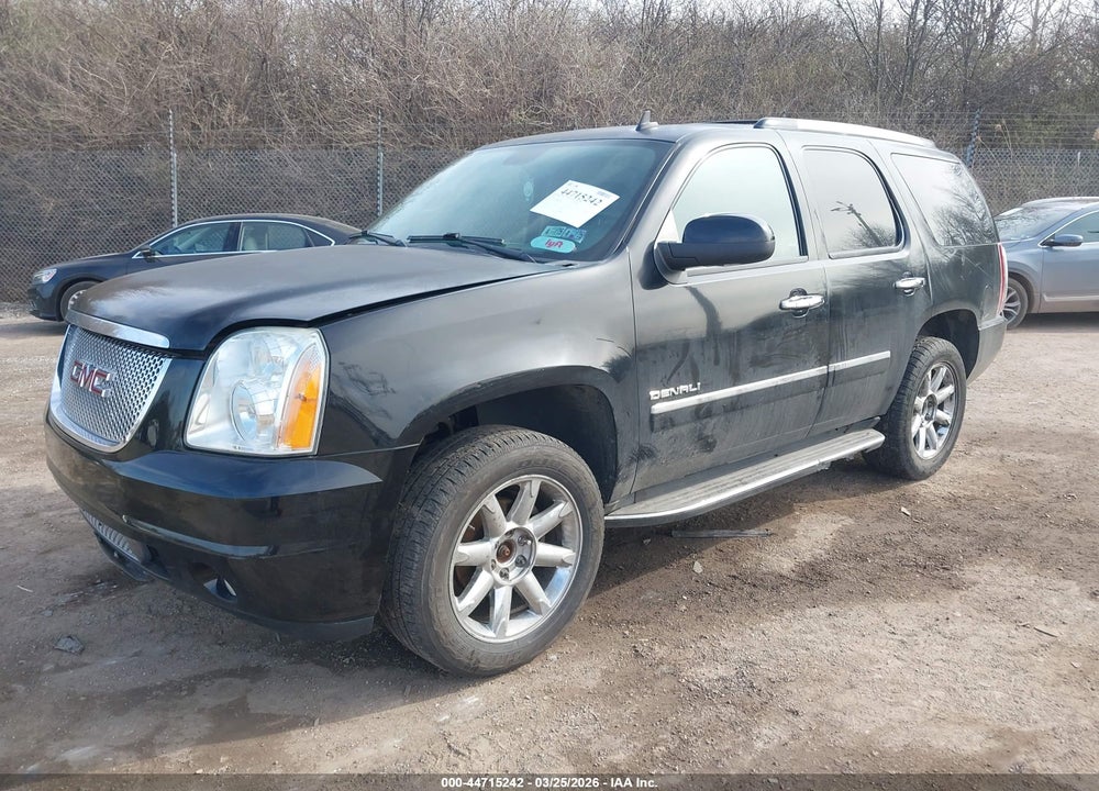 2013 GMC YUKON DENALI VIN: 1GKS2EEF5DR353725