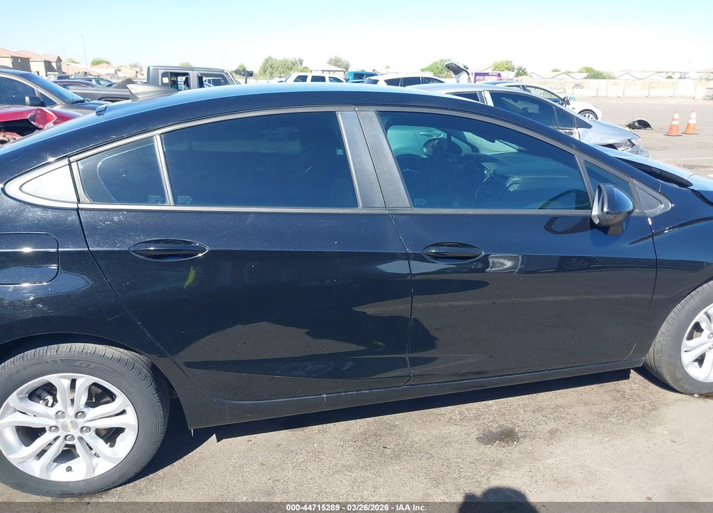 2019 CHEVROLET CRUZE LS VIN: 1G1BC5SM1K7141336