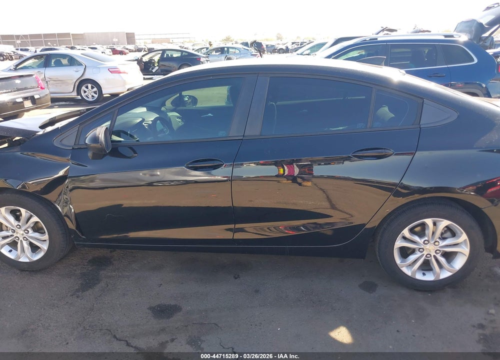 2019 CHEVROLET CRUZE LS VIN: 1G1BC5SM1K7141336