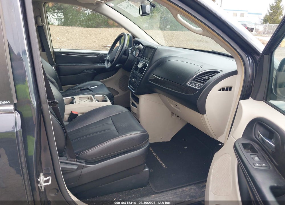 2014 CHRYSLER TOWN & COUNTRY TOURING VIN: 2C4RC1BG3ER243202
