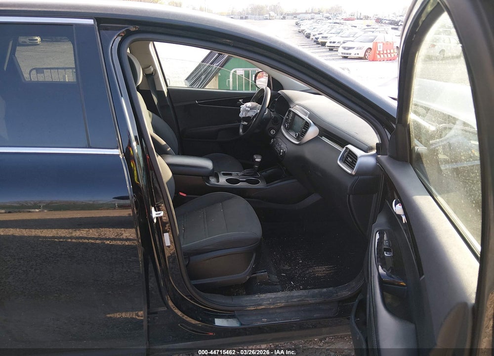 2019 KIA SORENTO 2.4L L VIN: 5XYPG4A33KG561364