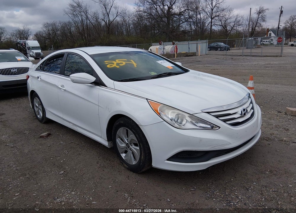 2014 HYUNDAI SONATA GLS VIN: 5NPEB4AC3EH816601