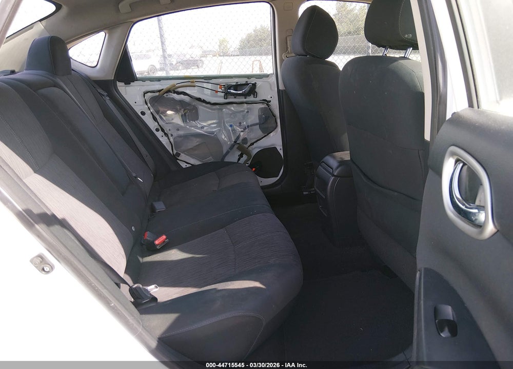 2015 NISSAN SENTRA SV VIN: 3N1AB7AP9FL689425