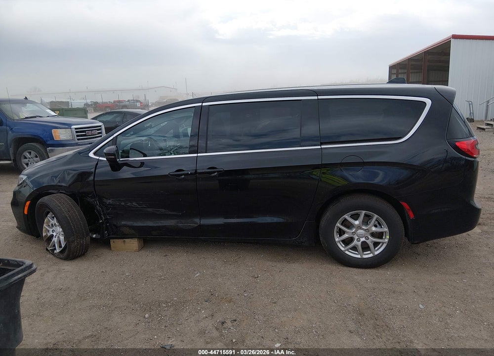 2026 CHRYSLER PACIFICA SELECT VIN: 2C4RC1BGXTR231027
