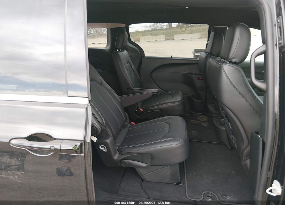 2026 CHRYSLER PACIFICA SELECT VIN: 2C4RC1BGXTR231027