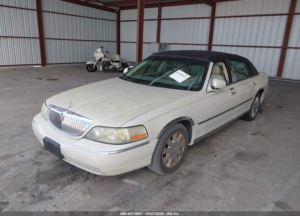2005 LINCOLN TOWN CAR SIGNATURE LIMITED VIN: 1LNHM82W65Y642430