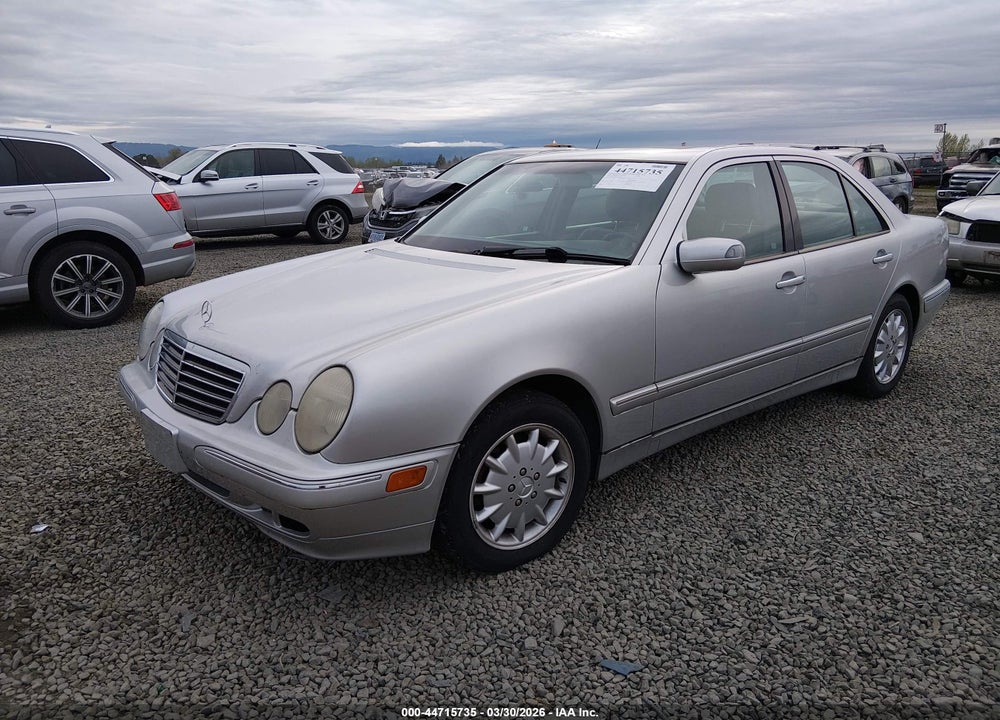 2000 MERCEDES-BENZ E 320 4M VIN: WDBJF82J7YX034171