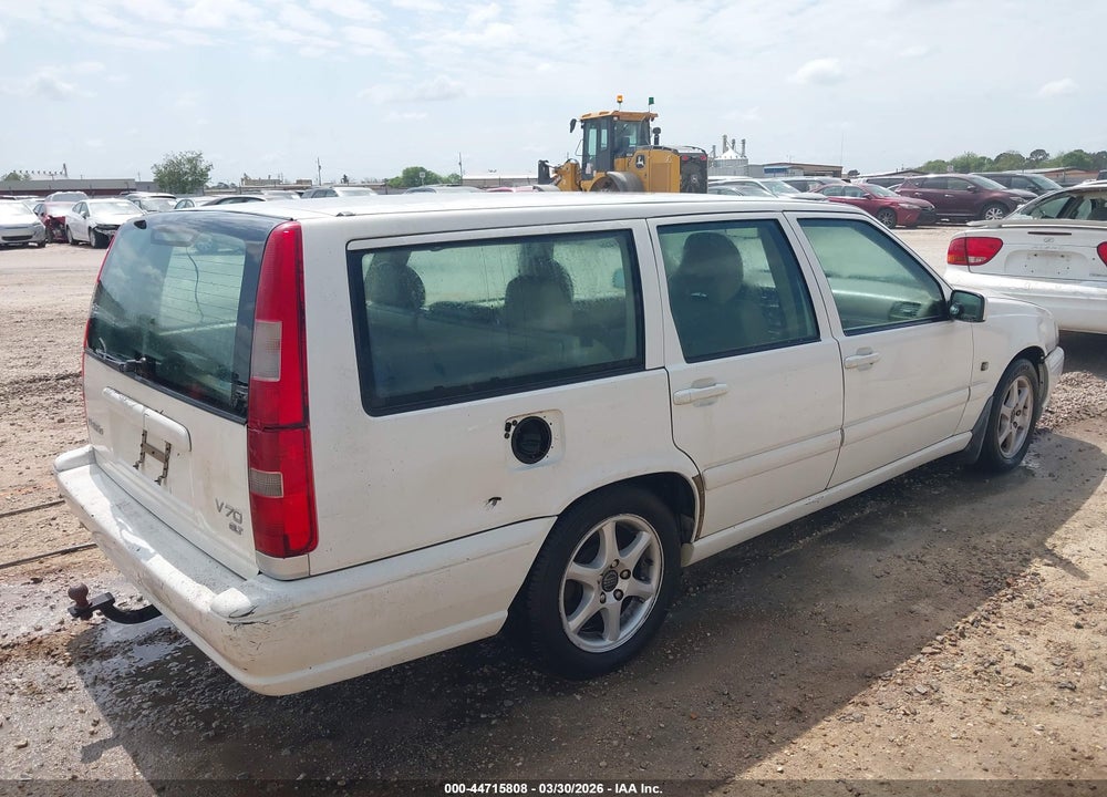 2000 VOLVO V70 GLT VIN: YV1LW56D8Y2635111
