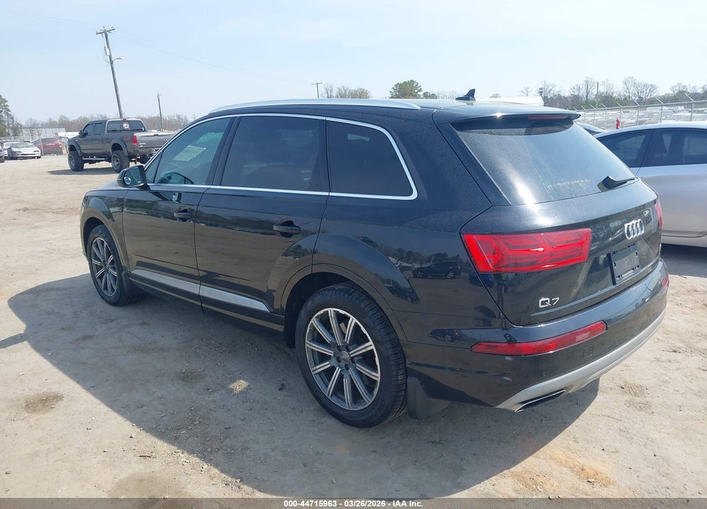 2017 AUDI Q7 3.0T PREMIUM VIN: WA1LAAF70HD057138