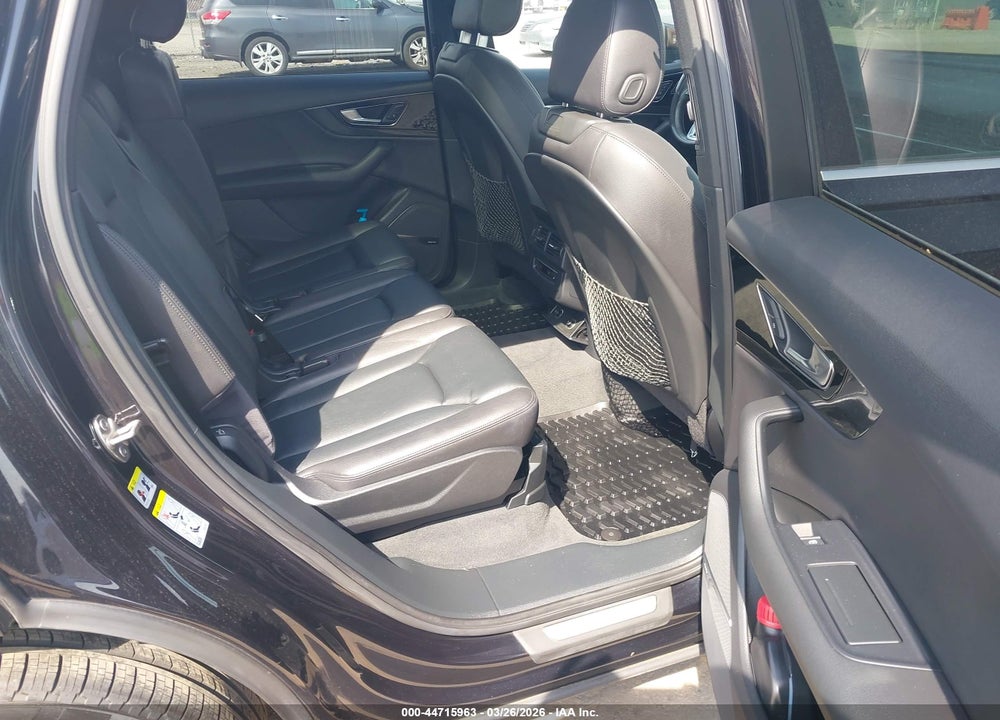 2017 AUDI Q7 3.0T PREMIUM VIN: WA1LAAF70HD057138