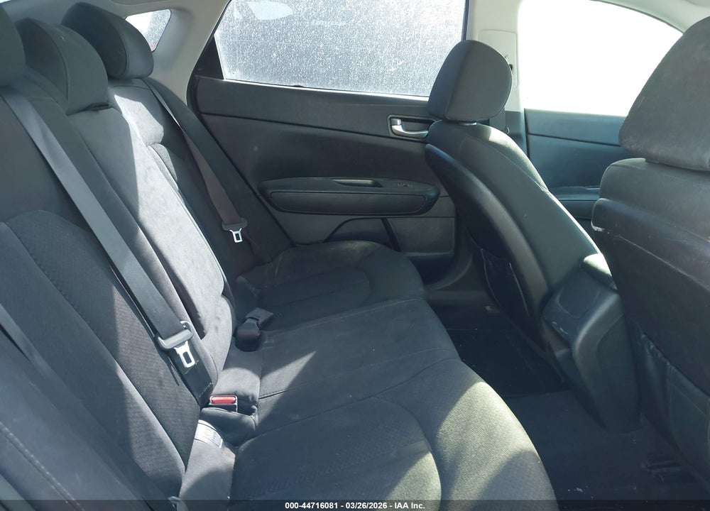 2016 KIA OPTIMA LX VIN: 5XXGT4L37GG015235