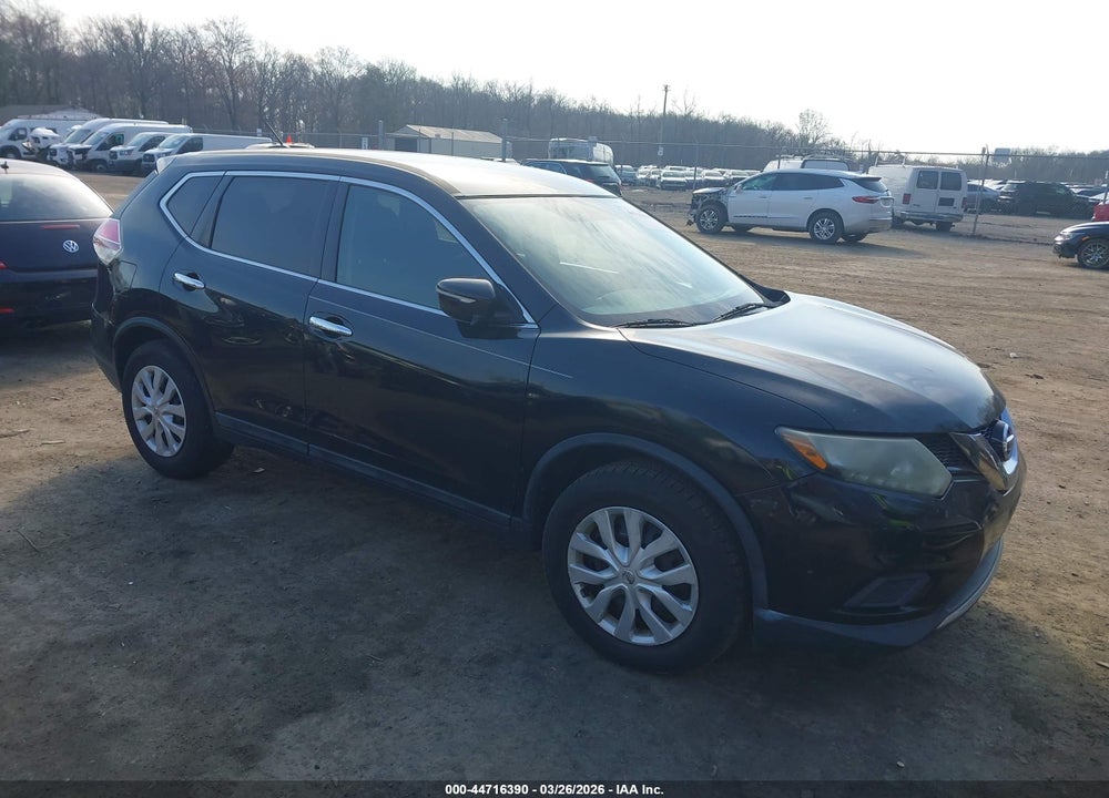 2015 NISSAN ROGUE S VIN: 5N1AT2ML7FC807632