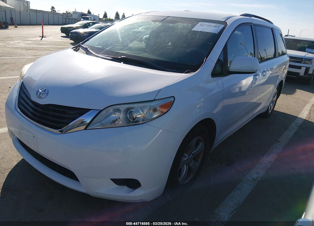 2013 TOYOTA SIENNA LE V6 8 PASSENGER VIN: 5TDKK3DC4DS297950