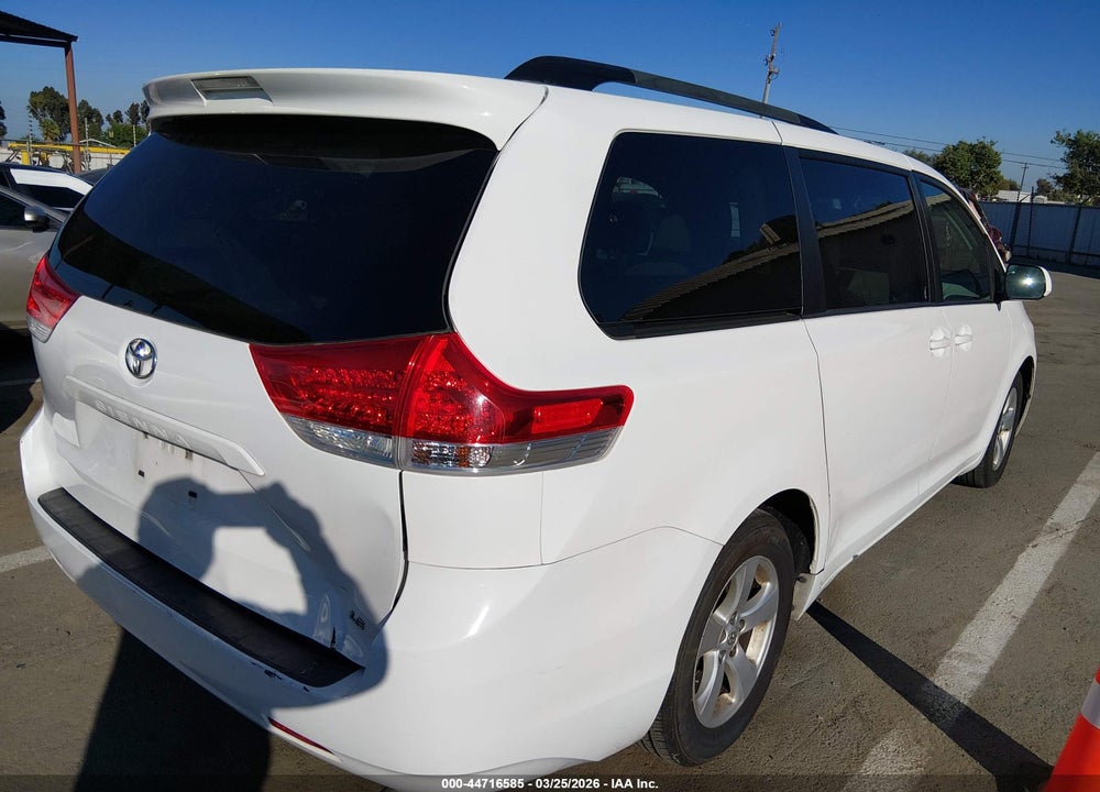 2013 TOYOTA SIENNA LE V6 8 PASSENGER VIN: 5TDKK3DC4DS297950