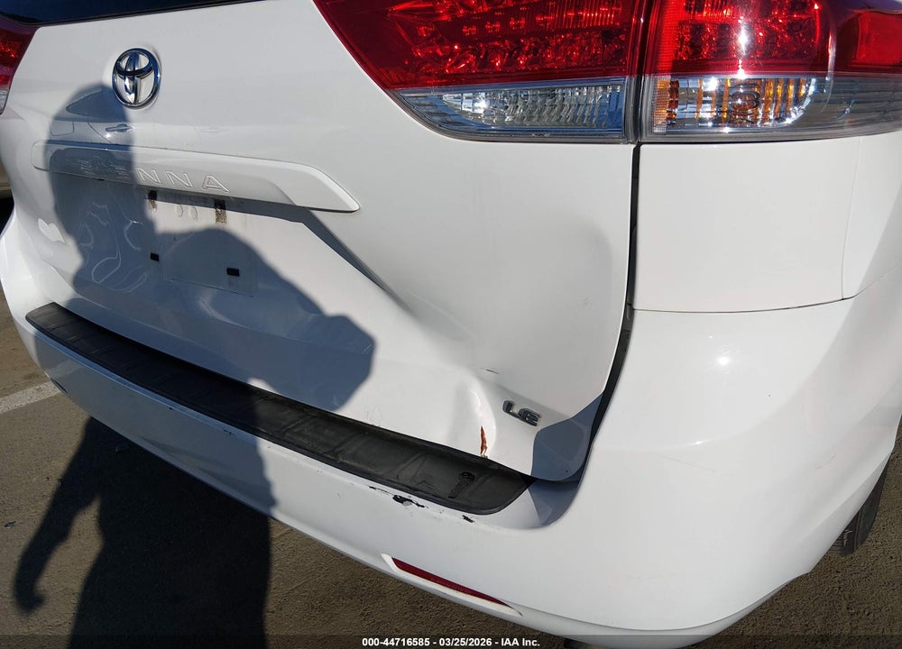 2013 TOYOTA SIENNA LE V6 8 PASSENGER VIN: 5TDKK3DC4DS297950