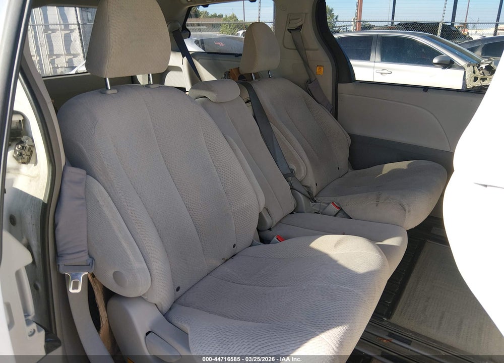 2013 TOYOTA SIENNA LE V6 8 PASSENGER VIN: 5TDKK3DC4DS297950