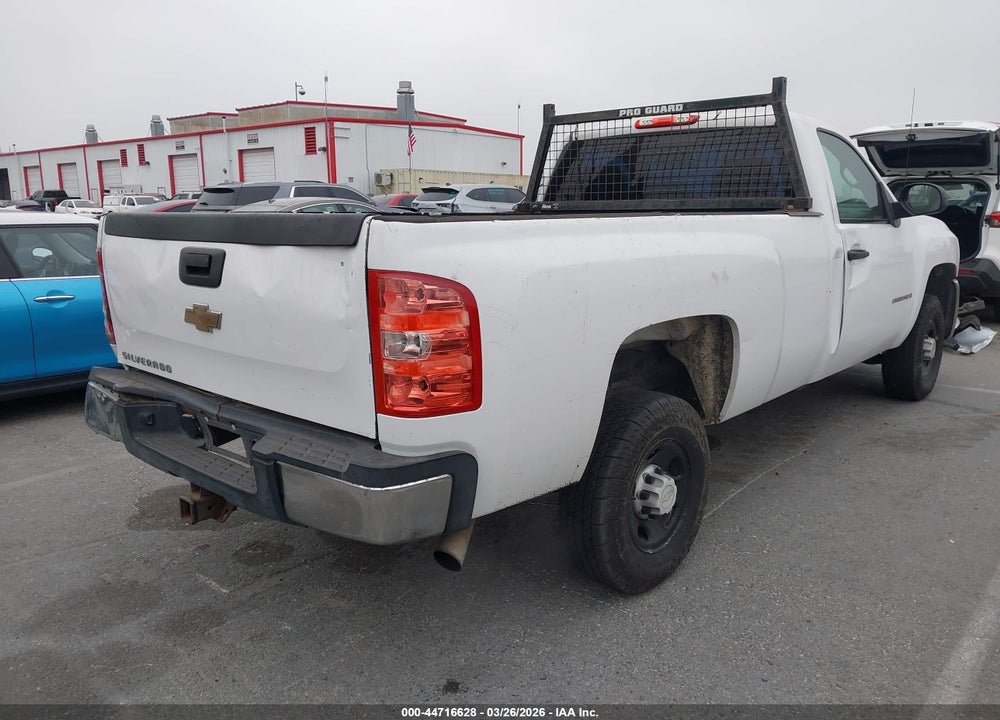 2007 CHEVROLET SILVERADO 2500HD WORK TRUCK VIN: 1GCHC24KX7E581733