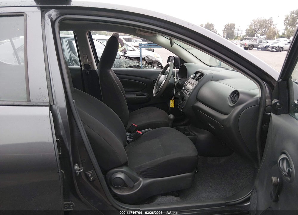 2015 NISSAN VERSA 1.6 S VIN: 3N1CN7AP8FL825401