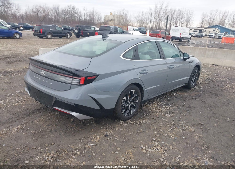 2024 HYUNDAI SONATA SEL VIN: KMHL64JA1RA392192