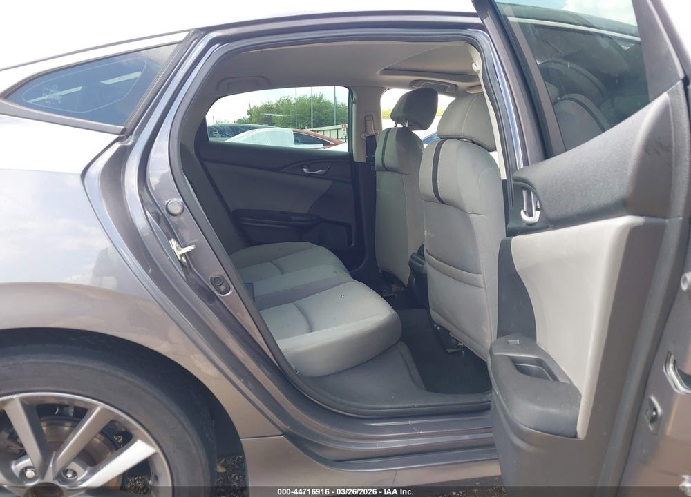 2019 HONDA CIVIC EX VIN: 19XFC1F35KE215375