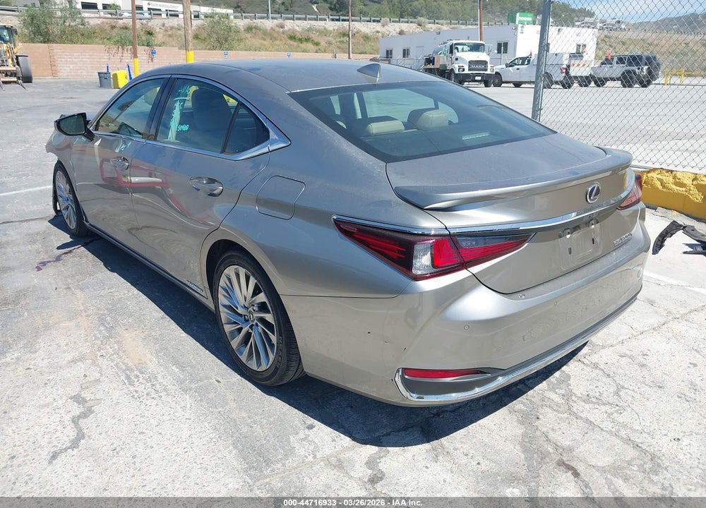 2021 LEXUS ES 300H LUXURY VIN: 58AEA1C13MU006827