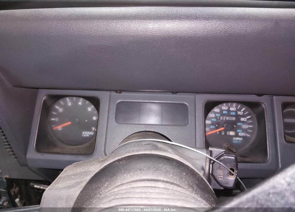 1994 JEEP WRANGLER / YJ S VIN: 1J4FY19P7RP463700