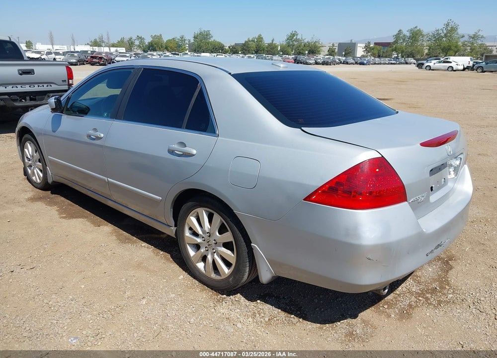 2007 HONDA ACCORD 3.0 EX VIN: 1HGCM66517A001588