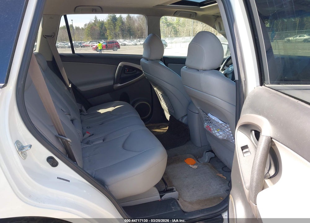 2007 TOYOTA RAV4 LIMITED VIN: JTMBD31V875111742