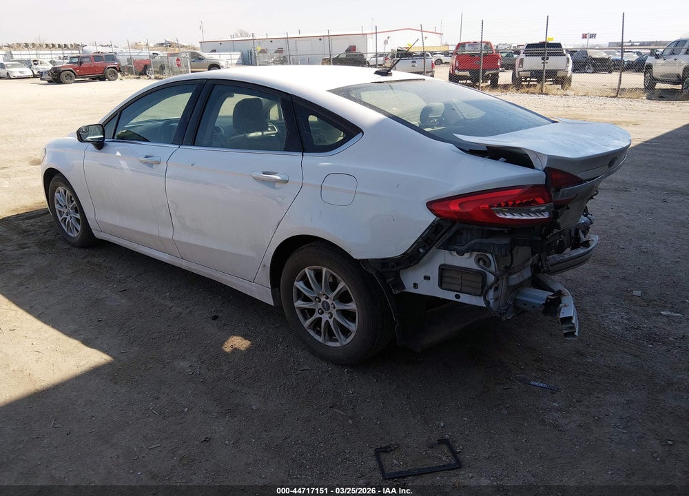 2018 FORD FUSION S VIN: 3FA6P0G77JR186510