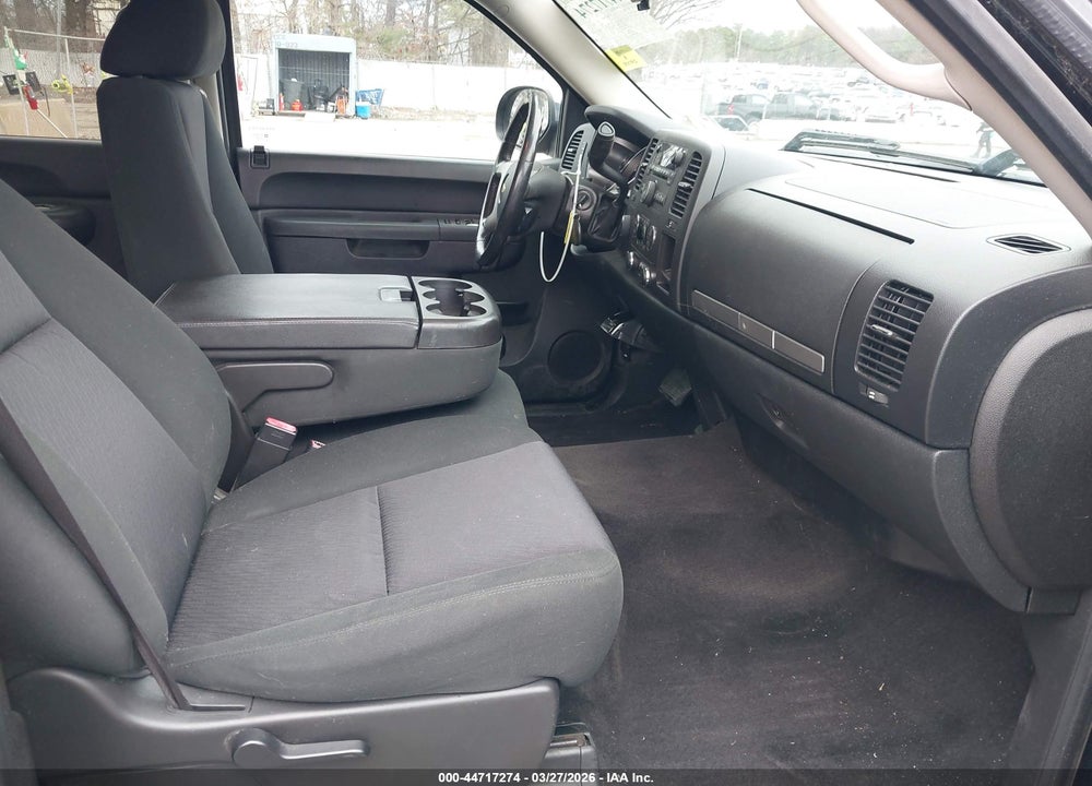 2013 CHEVROLET SILVERADO 1500 LT VIN: 3GCPKSE7XDG211962