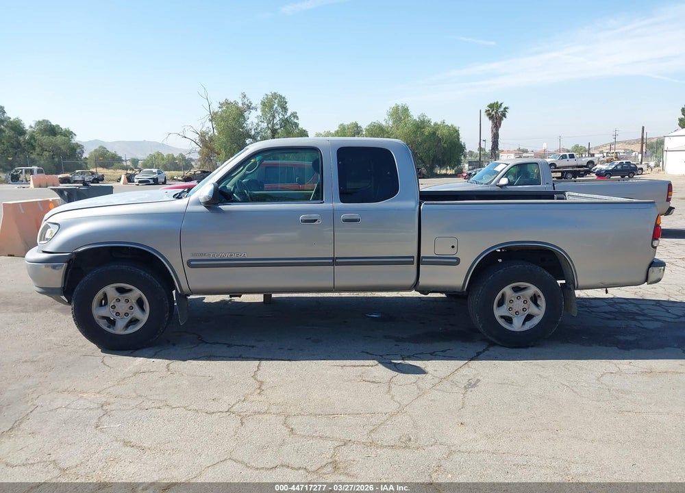 2002 TOYOTA TUNDRA SR5 V8 VIN: 5TBRT34102S235395