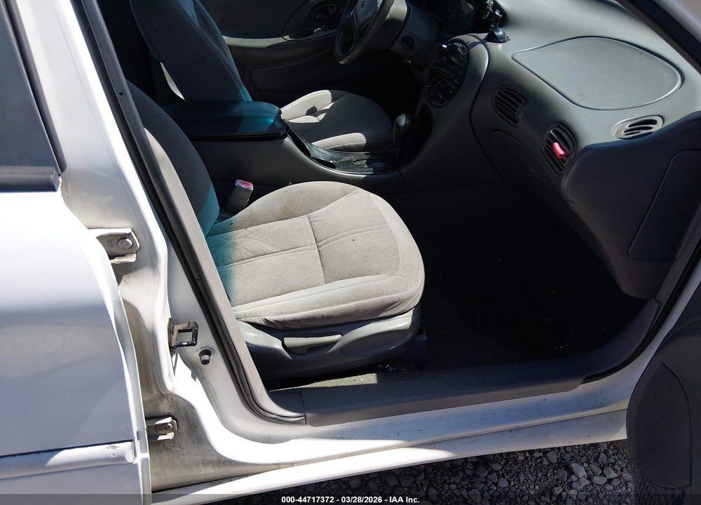 1998 FORD TAURUS LX/SE VIN: 1FAFP52S2WA125737