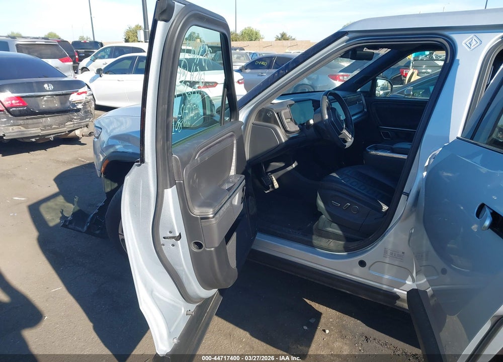 2023 RIVIAN R1T ADVENTURE QUAD MOTOR LARGE PACK VIN: 7FCTGAAA7PN017830