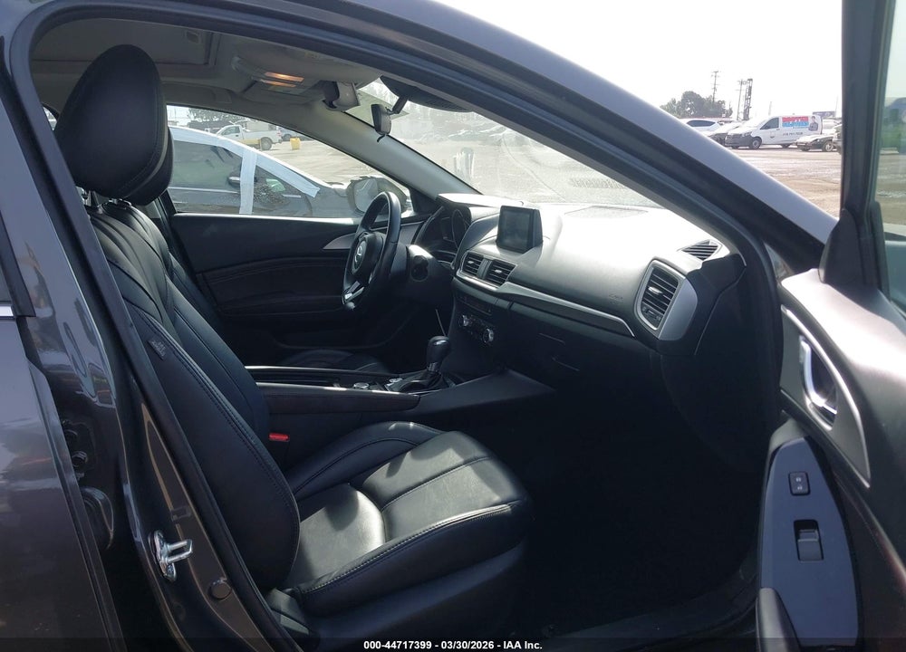 2018 MAZDA 3 TOURING VIN: 3MZBN1V3XJM223225