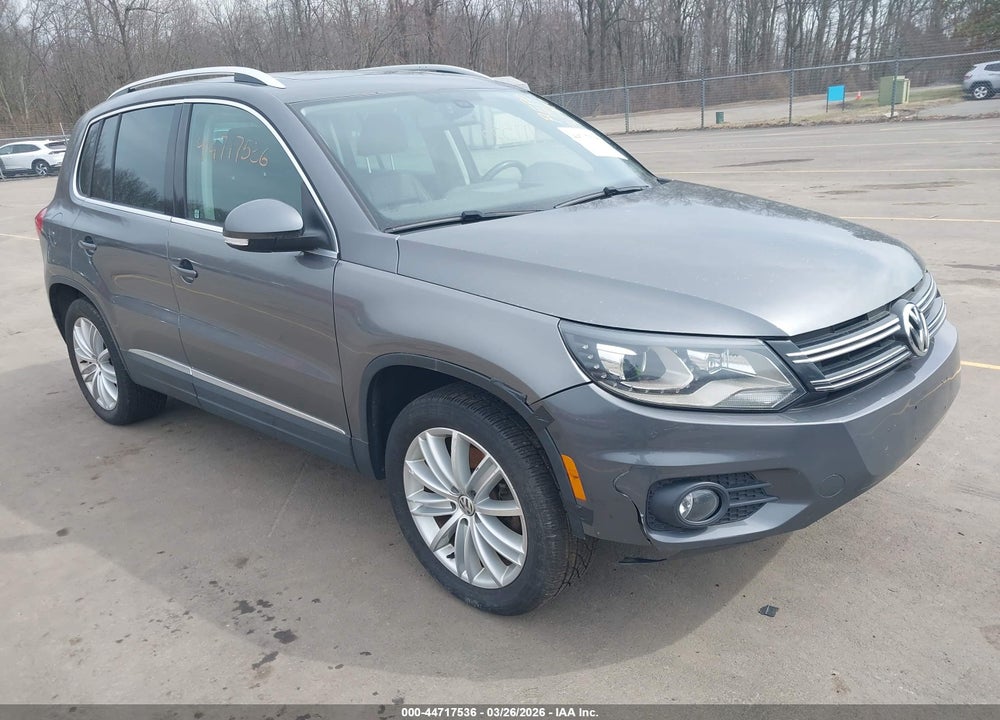 2016 VOLKSWAGEN TIGUAN SE VIN: WVGBV7AX2GW520119