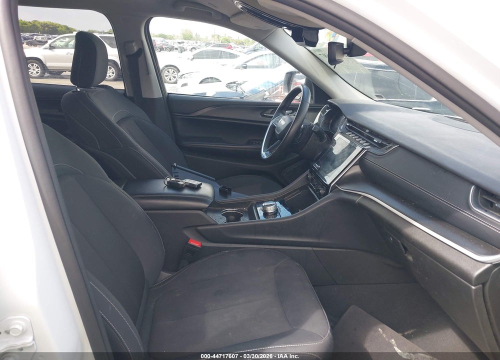 2023 JEEP GRAND CHEROKEE L LAREDO 4X2 VIN: 1C4RJJAG5P8901477
