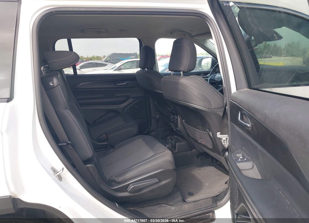2023 JEEP GRAND CHEROKEE L LAREDO 4X2 VIN: 1C4RJJAG5P8901477