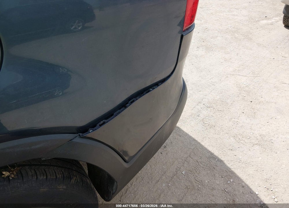 2011 KIA SORENTO EX V6 VIN: 5XYKUDA24BG063605