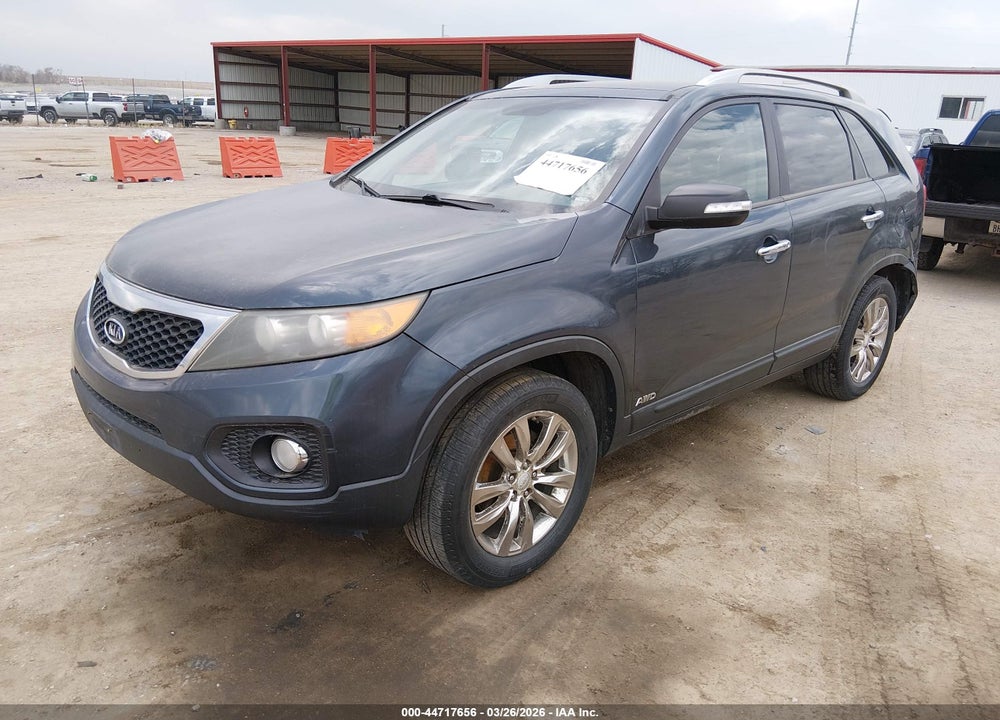 2011 KIA SORENTO EX V6 VIN: 5XYKUDA24BG063605
