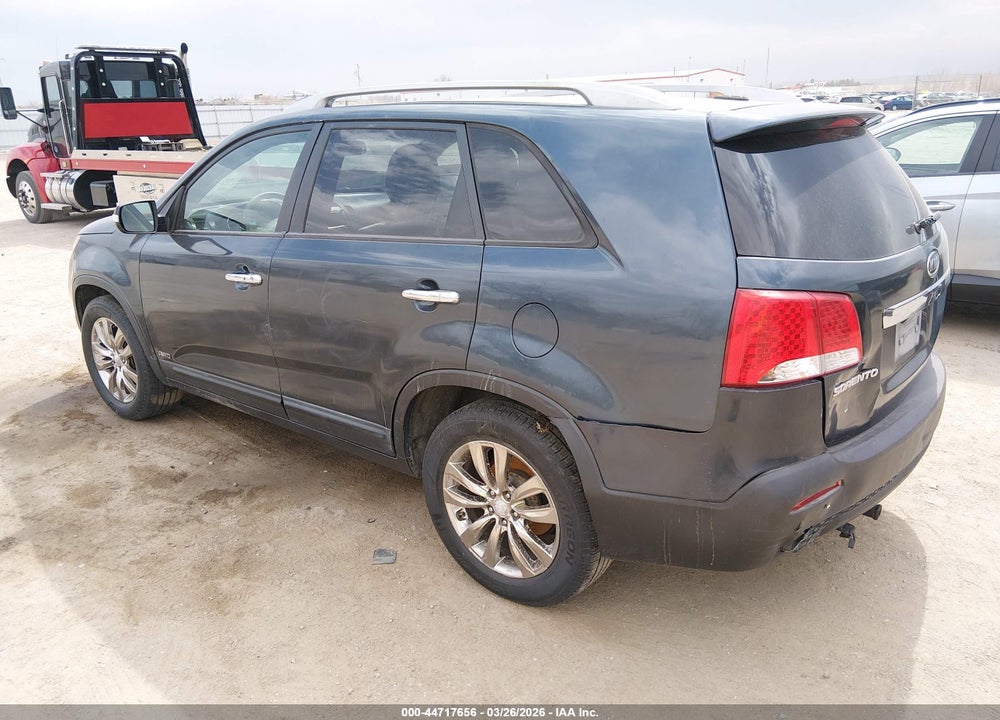 2011 KIA SORENTO EX V6 VIN: 5XYKUDA24BG063605