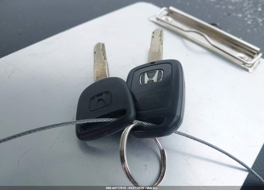 2015 HONDA ACCORD LX VIN: 1HGCR2F30FA167320